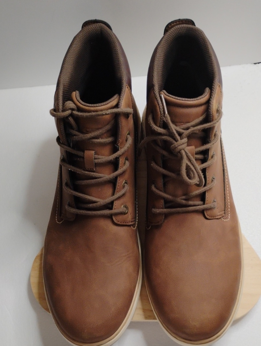 Skechers Men's Tan/Brown Lace-Up Chukka Boots